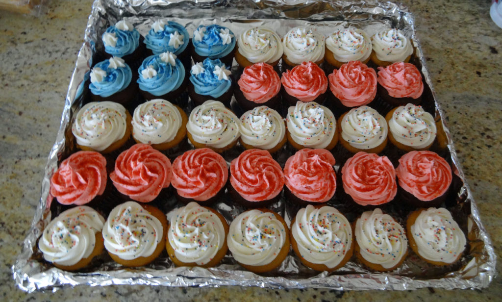 fourth of july cupcakes, flag cupcakes