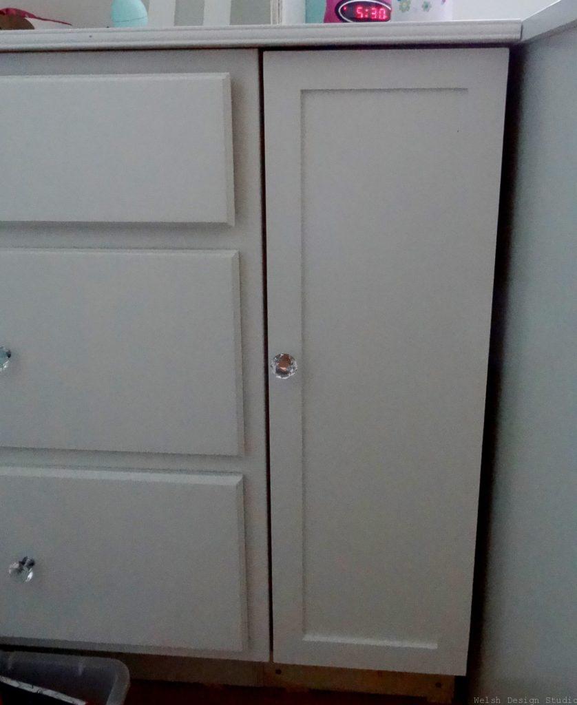 built-in drawers and cabinet in bedroom