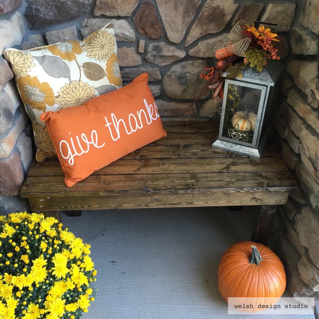 easy diy bench for Fall front porch