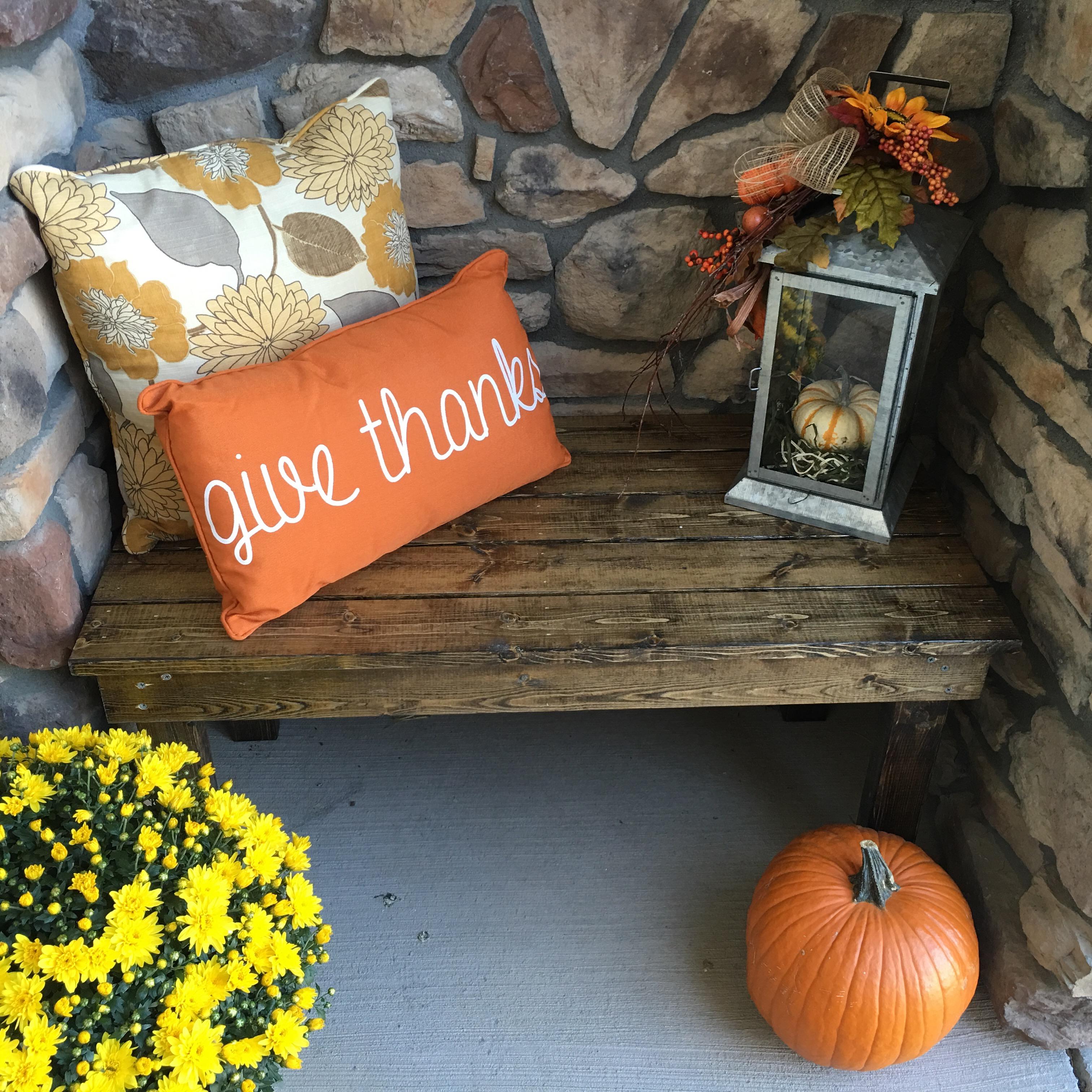 easy diy bench for Fall front porch