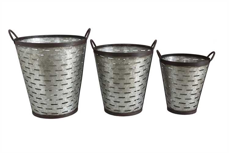 metal olive buckets