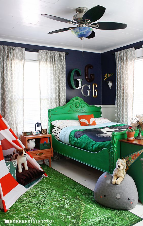 navy and green boys bedroom