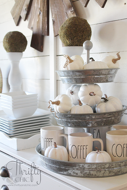 decorating with white pumpkins