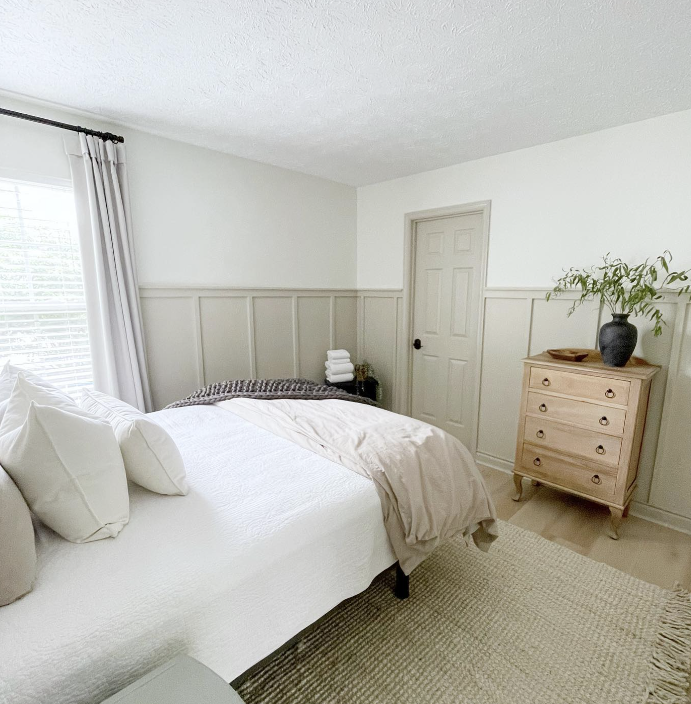 sherwin williams greige accessible beige bedroom