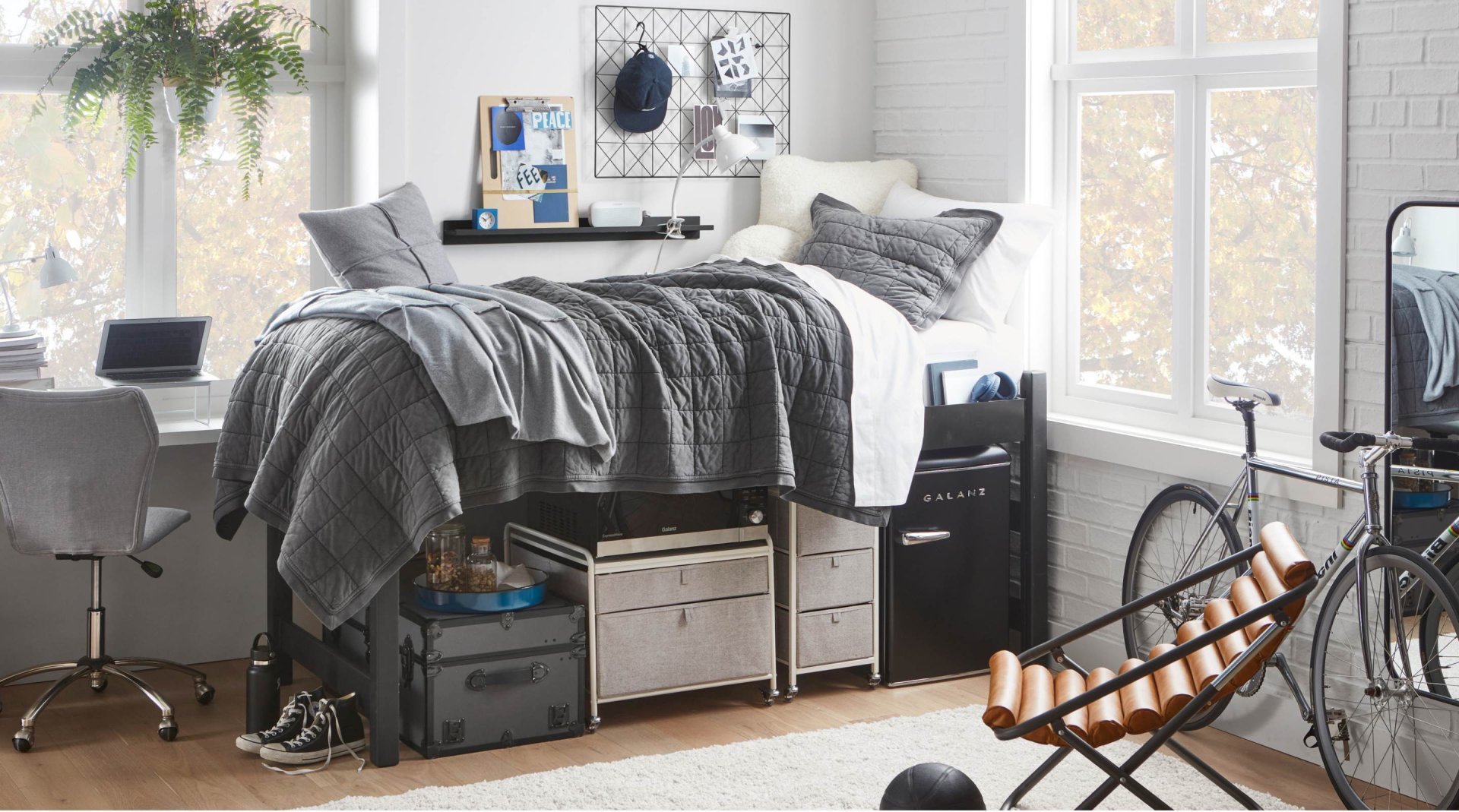 dorm room decorating and storage ideas for guys