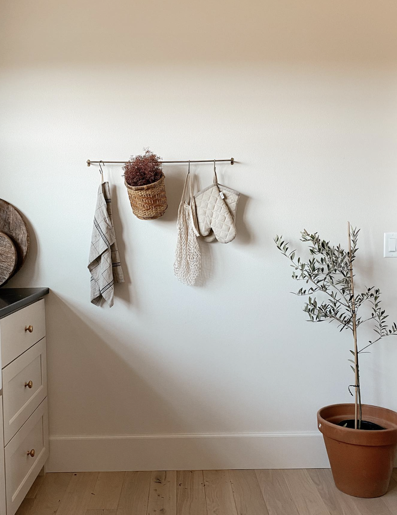 behr cotton knit creamy white paint color