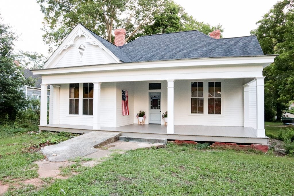 behr silky white exterior white paint