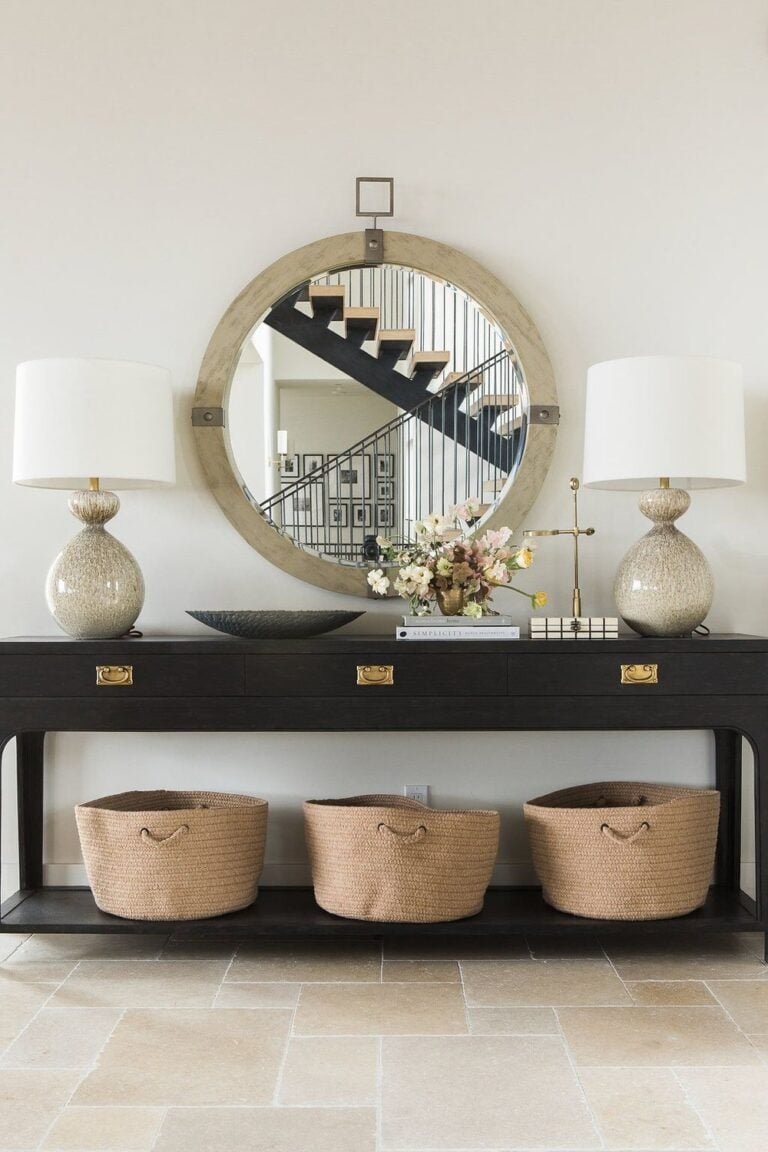 console table with two lamps decor ideas