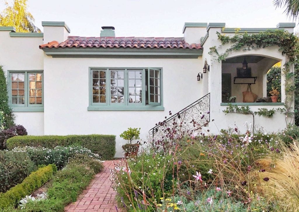 behr cottage white exterior white paint color