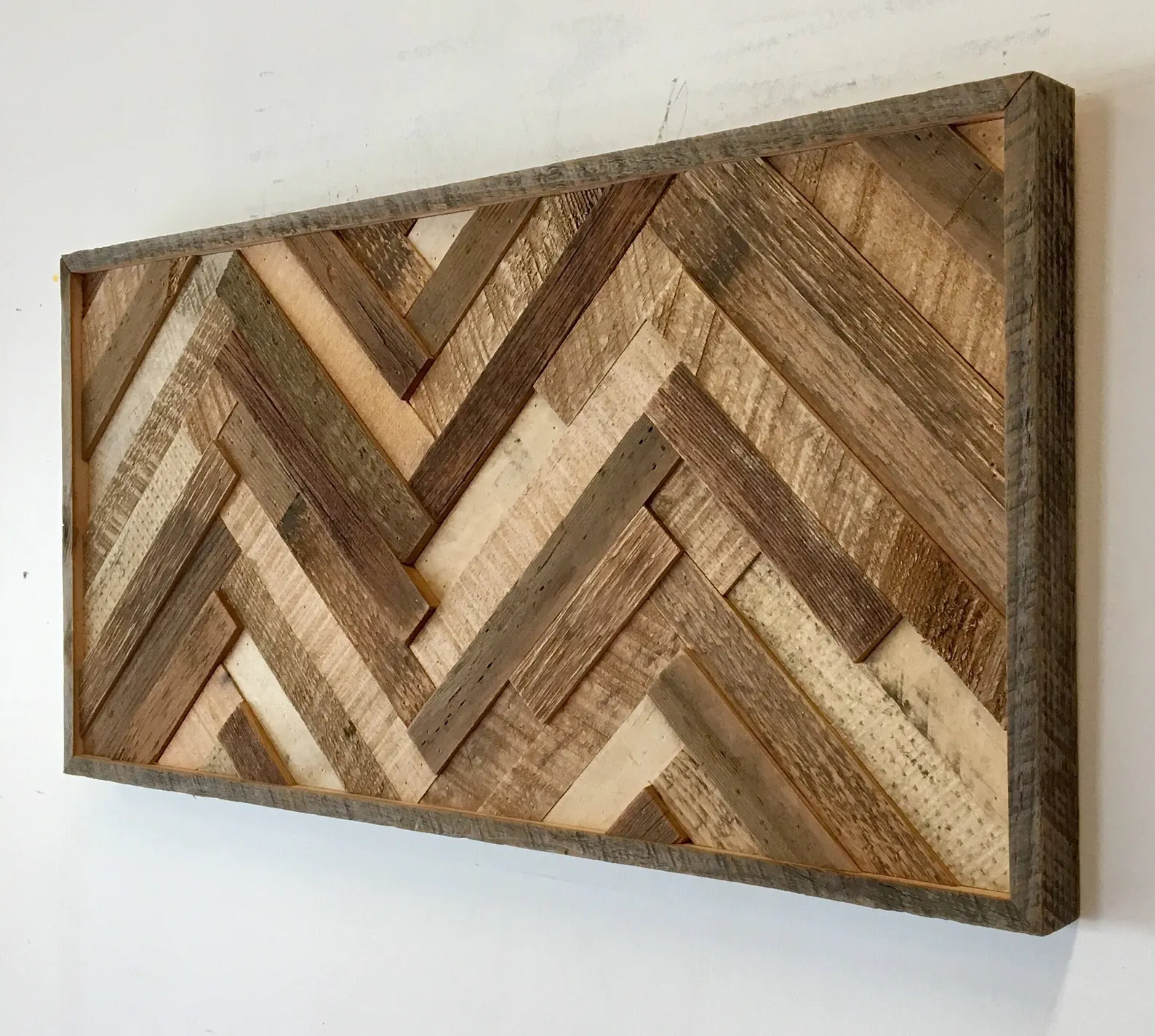 herringbone wood pattern wall decor