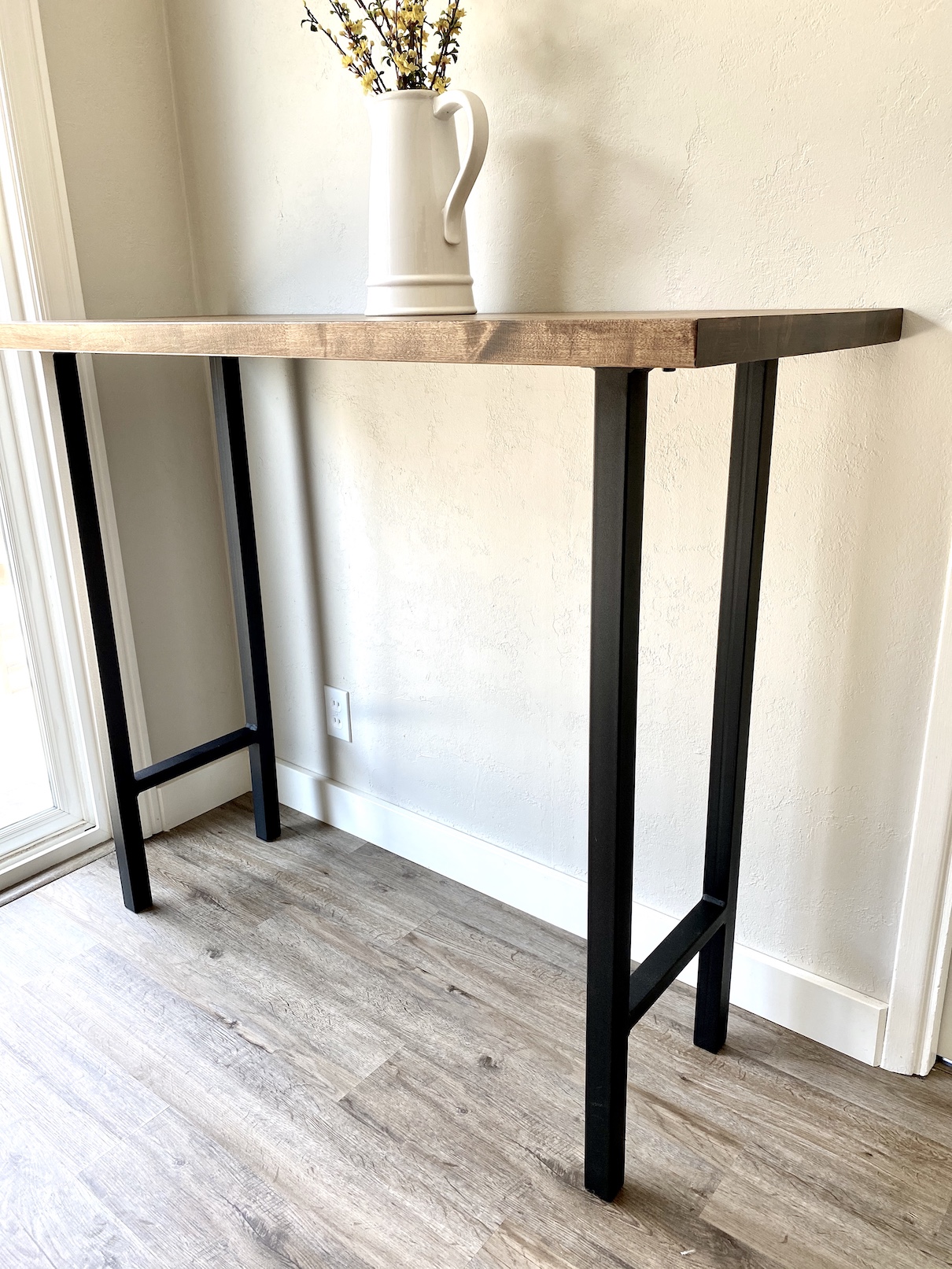 Easy DIY tables with trestle legs